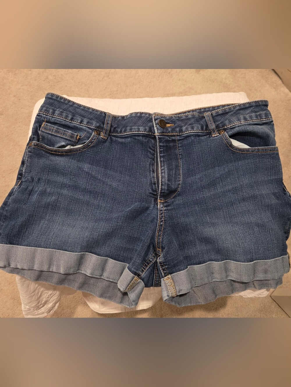 New York & Company Medium Wash Denim Shorts Size 14 Cuffed Hem